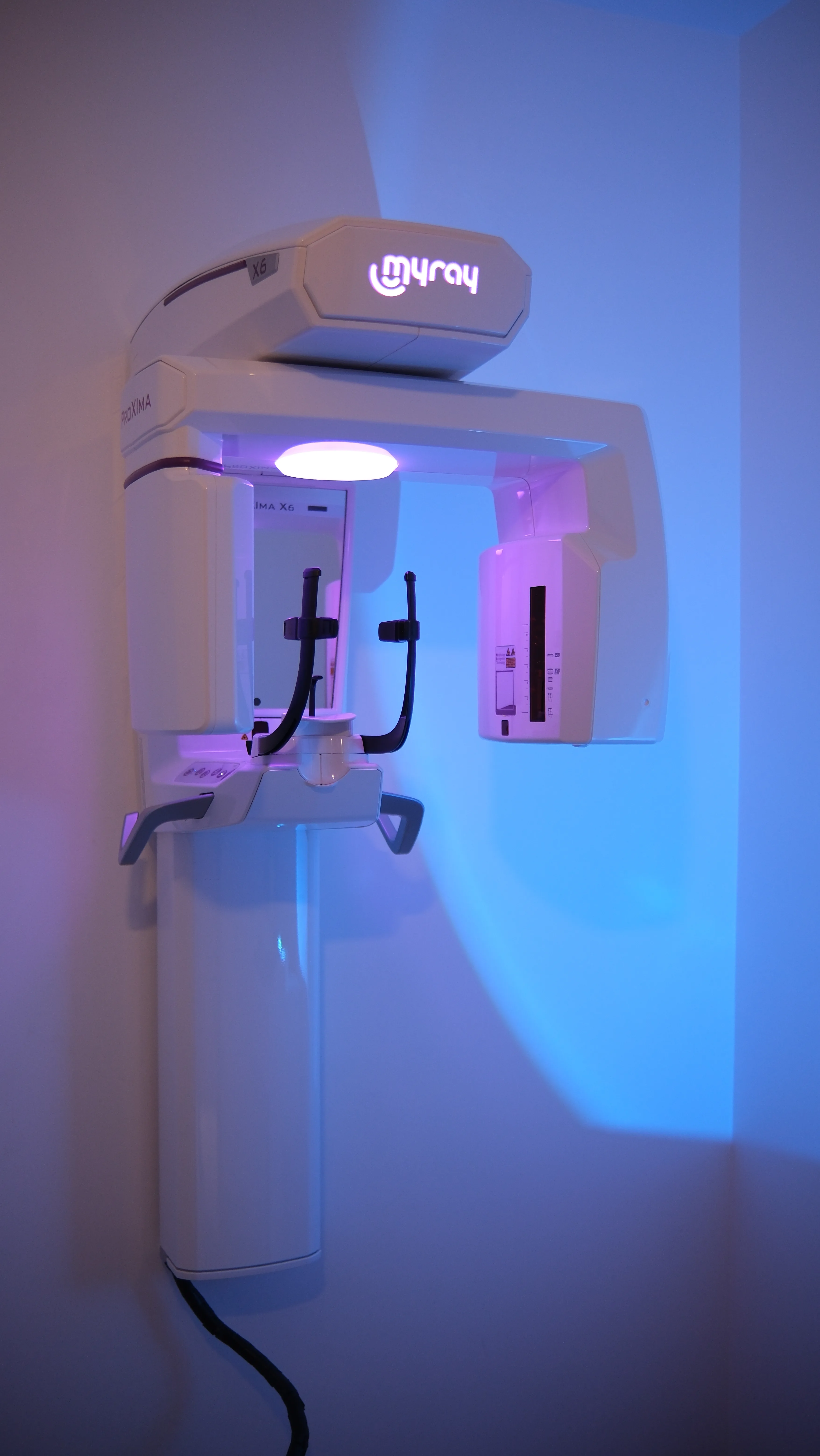 Advanced INTRA panoramic X-ray equipment at Adil Dent Clinics