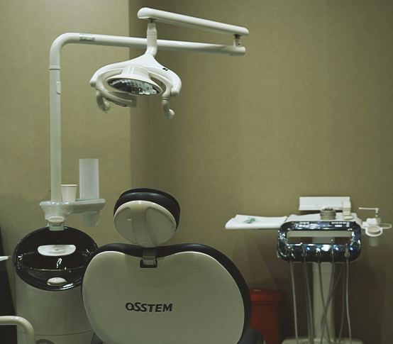 Adil Dent professional dental team discussion in clinic