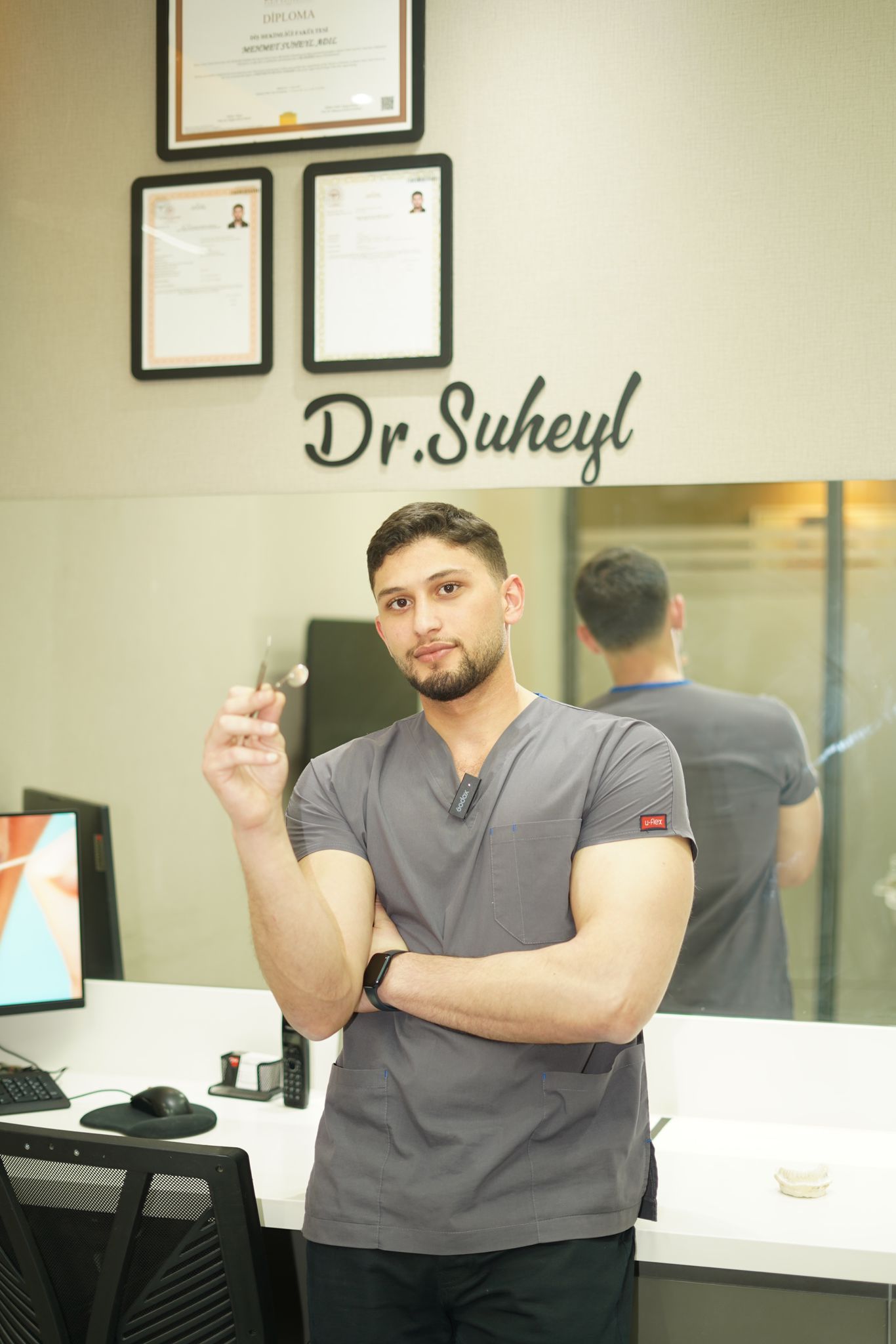 Dr. Suheyl Adil - Kozmetik Diş Hekimliği Uzmanı